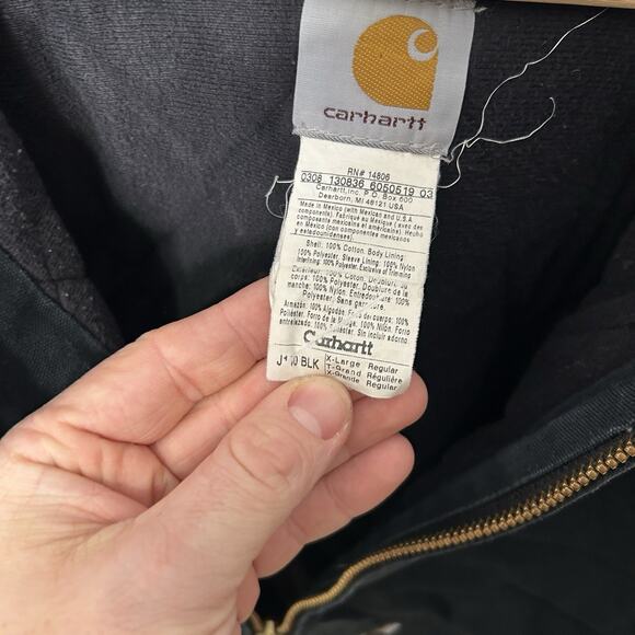 Vintage Carhartt Quilted Hooded Active Jacket “Black” J140 - Picture 6 of 8